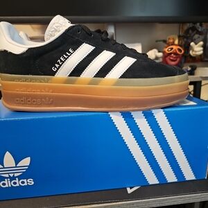 adidas Gazelle Black White Gum Sole Athletic Shoes
